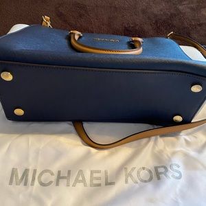 Michael Kors tote